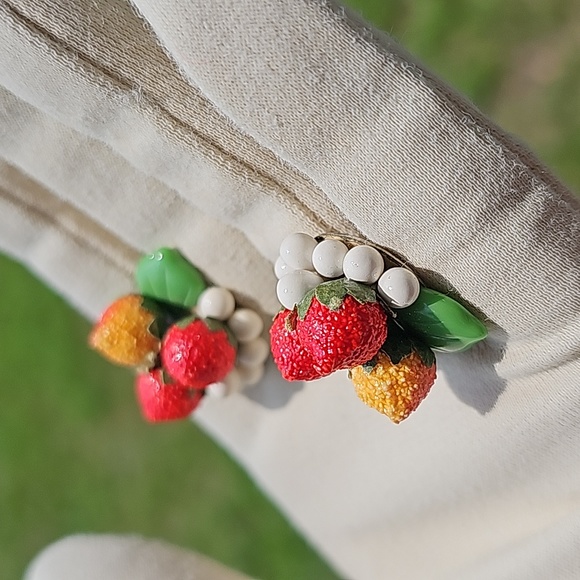 VINTAGE Germany Earrings - Picture 4 of 12